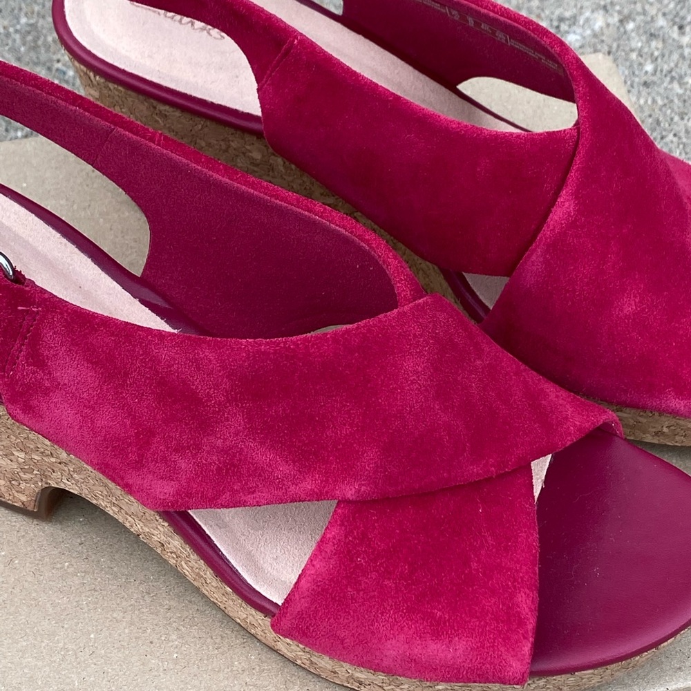 Clarks Fuchsia Suede Shoes - Picture 4 of 7